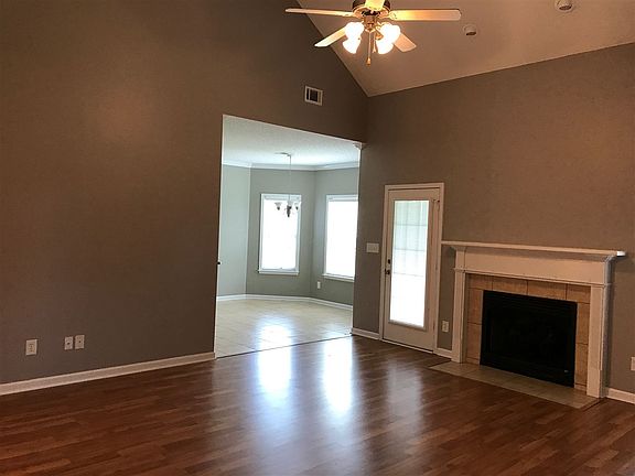 2nd image of 205 Loudon Hill Dr