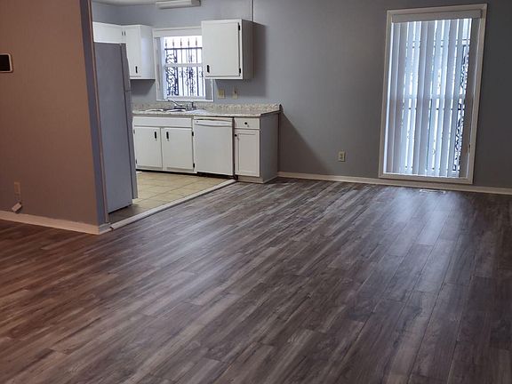 5th image of 111 Bruce Ln