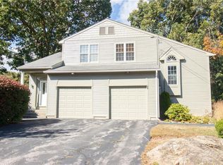 9 Nipmuc Trl #A, North Providence, RI 02904