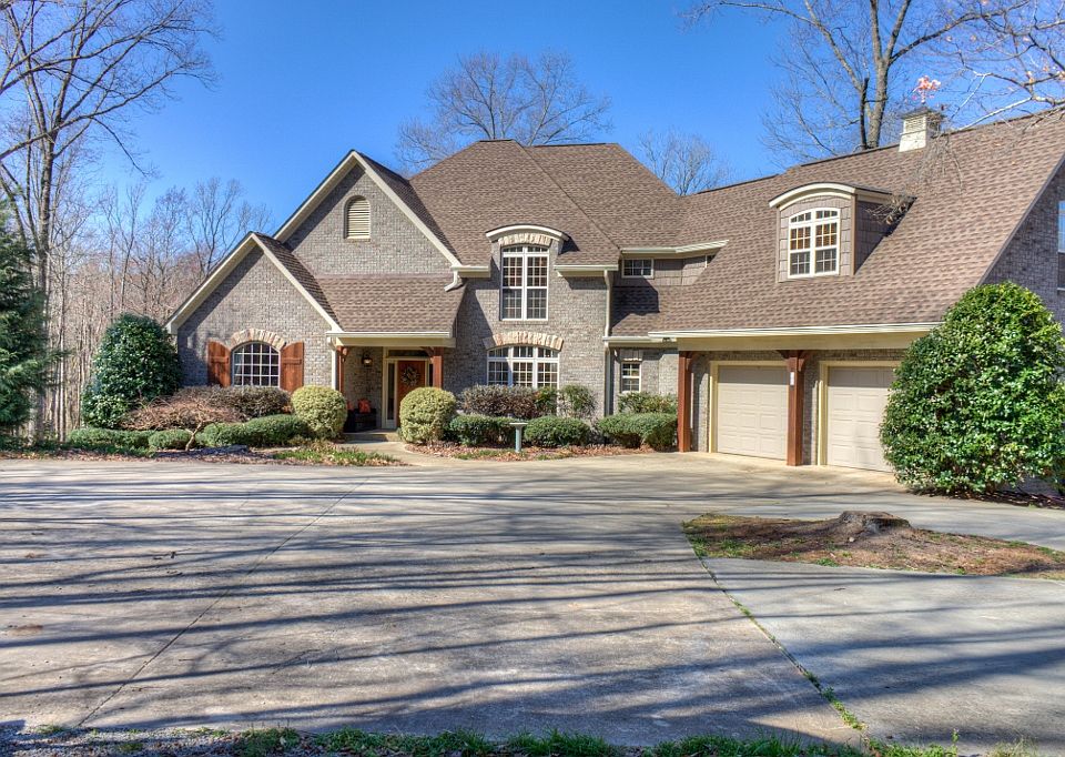 1st image of 6901 Legacy Ln