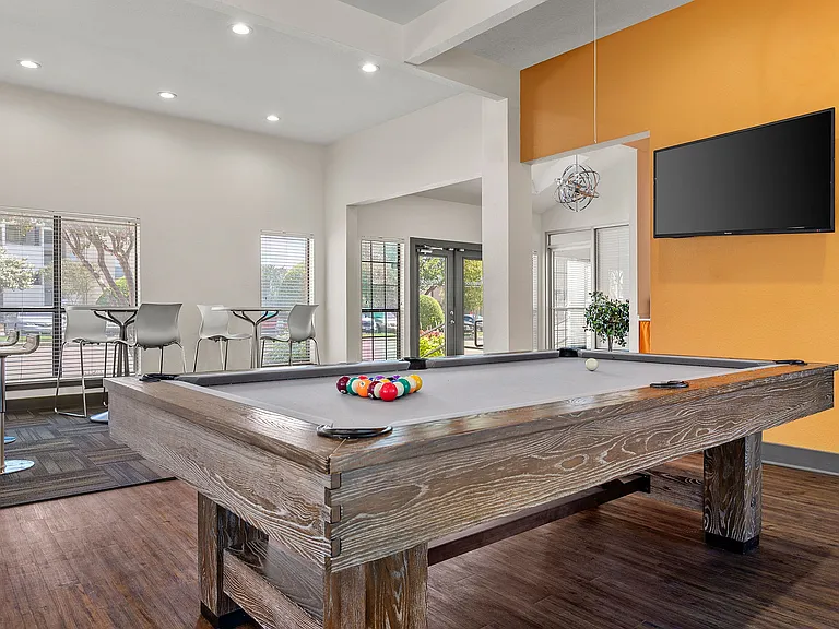 C242440_Westside_Clubhouse2_01