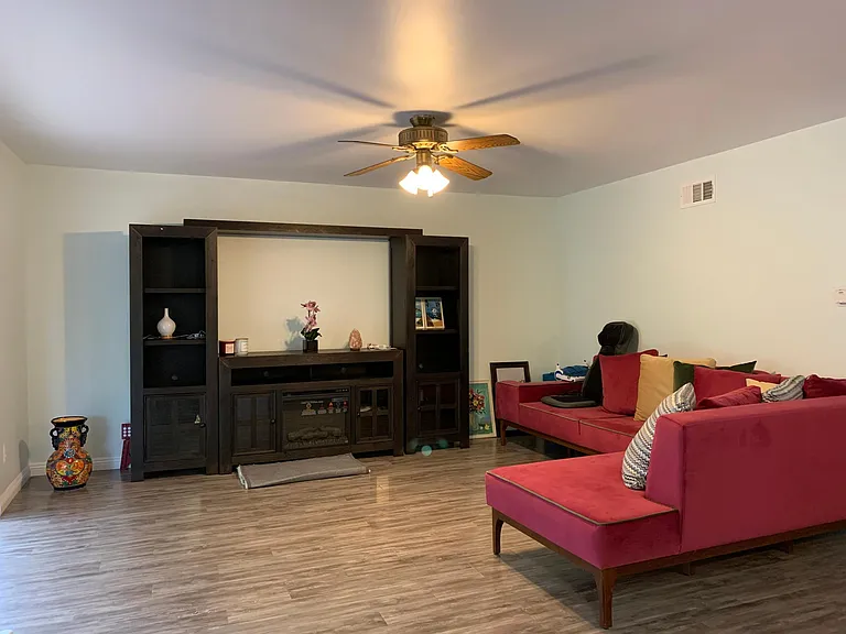 2020 Hanford Dr — Photo 7