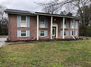 137 Carriage Dr, Nashville, TN 37221