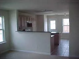 3 bed, 1392 sqft, $1,595 — Photo 2