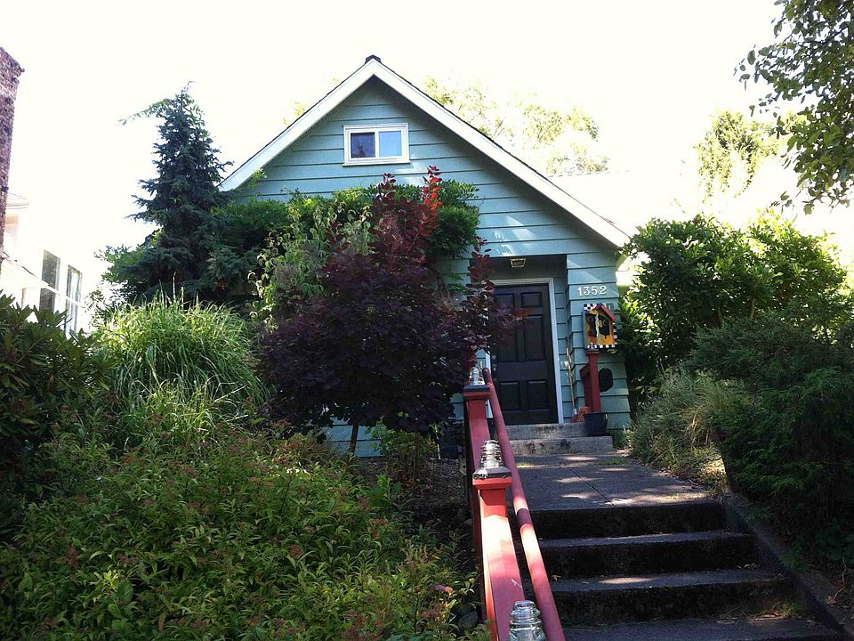 2nd image of 1352 NE 62nd St