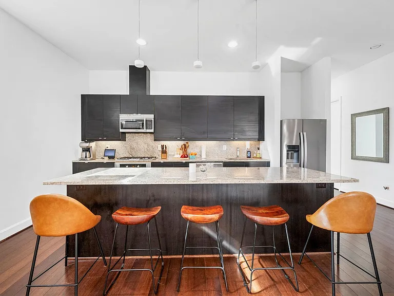 3302 Lake St #1 — Photo 7