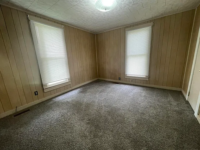 402 S Bentley St — Photo 9