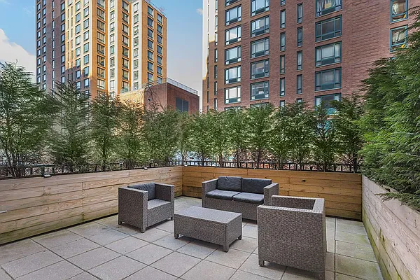 Rented by Halstead Real Estate | media 15