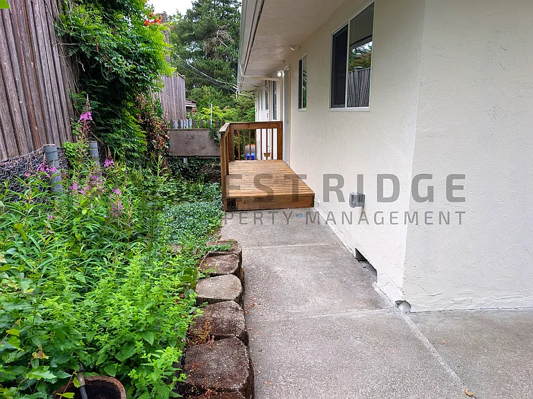 6855 SW Capitol Hwy #B — Photo 5