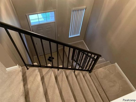 2nd image of 27203 Chesapeake Cir
