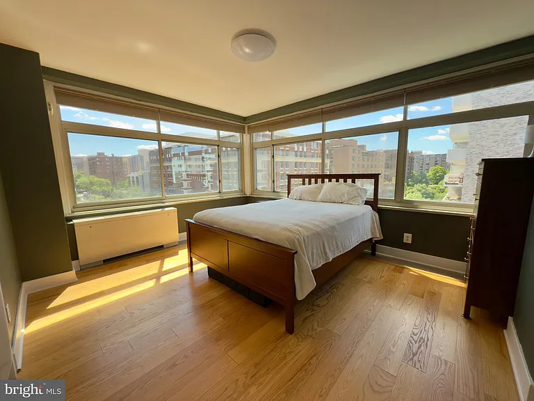 2401 H St NW #704 — Photo 4