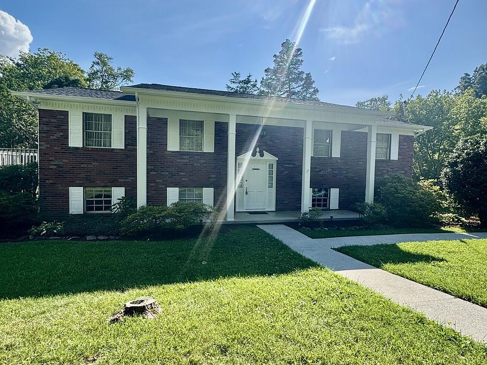 1st image of 121 Ida Hertzler Ln