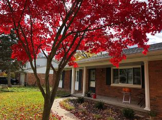 6143 Walker Dr, Troy, MI 48085