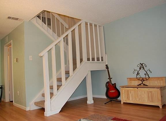 2nd image of 857 Dublin Dr #1