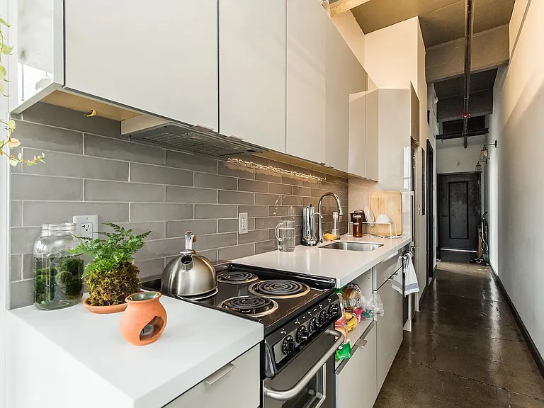Reach Lofts — Photo 23