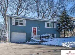 9217 Ruggles St, Omaha, NE 68134