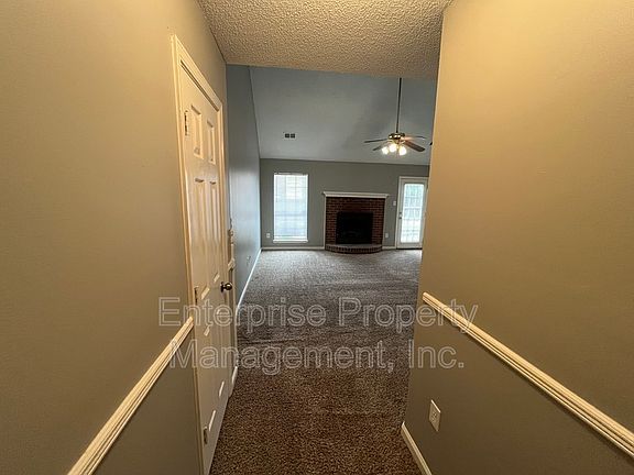 3rd image of 2738 Arbor Lane Dr