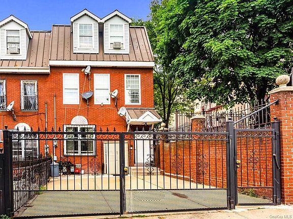 2nd image of 579 Beck St