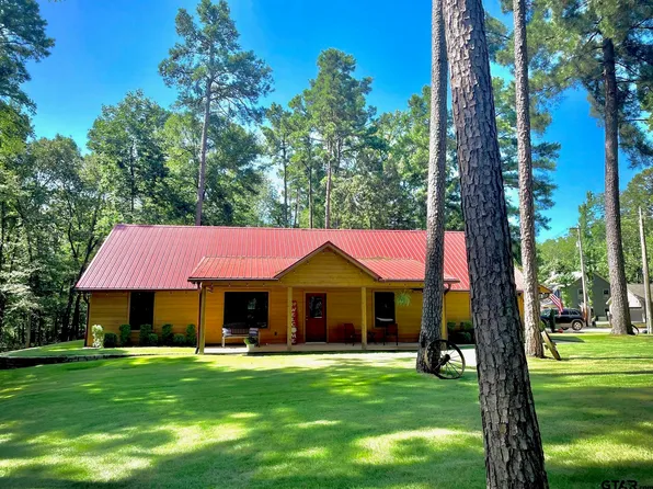 398 King Club Ct, Scroggins, TX 75480
