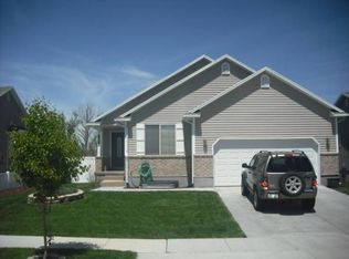 8702 W Cadmium Cv, Magna, UT 84044