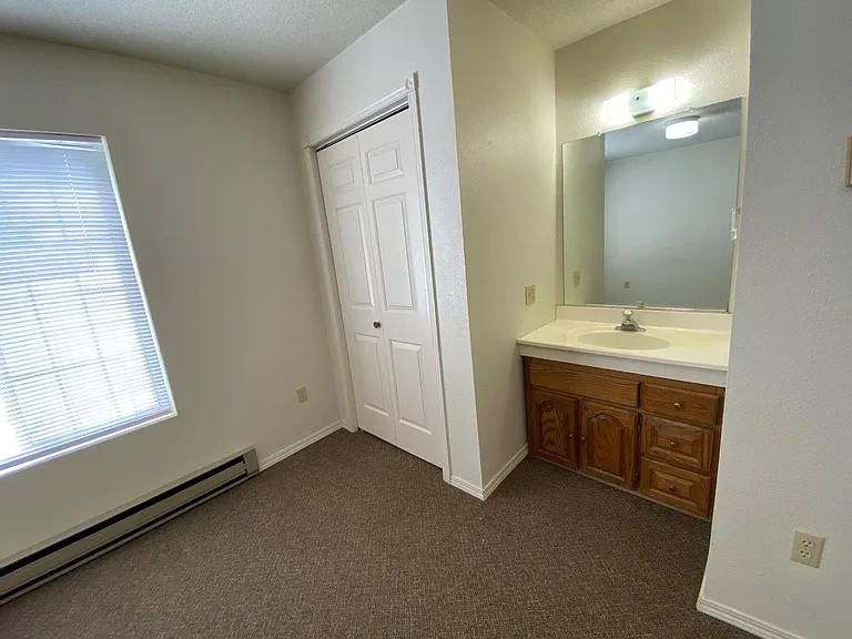 Highland Apartments — Photo 9