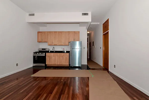 Rented by J Misrahi Realty Corp | media 3