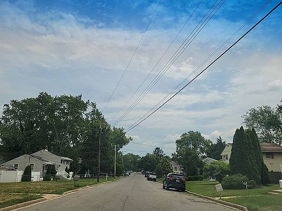 4th image of 11 Manor Dr