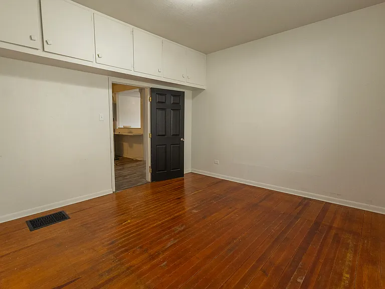 101 E Summit St #4 — Photo 3