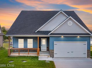 7453 Village Ct, Davisburg, MI 48350