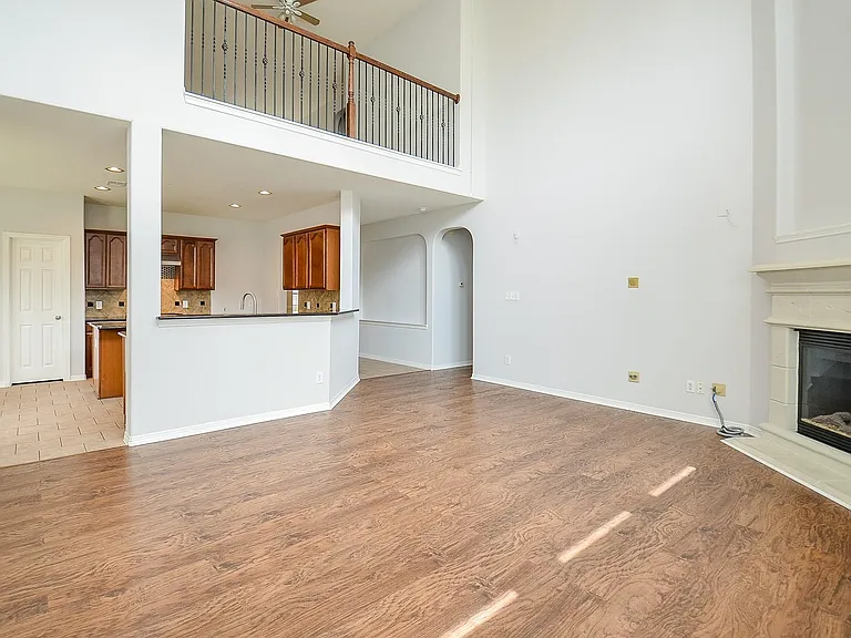 3911 Fallsbrook Ct — Photo 8