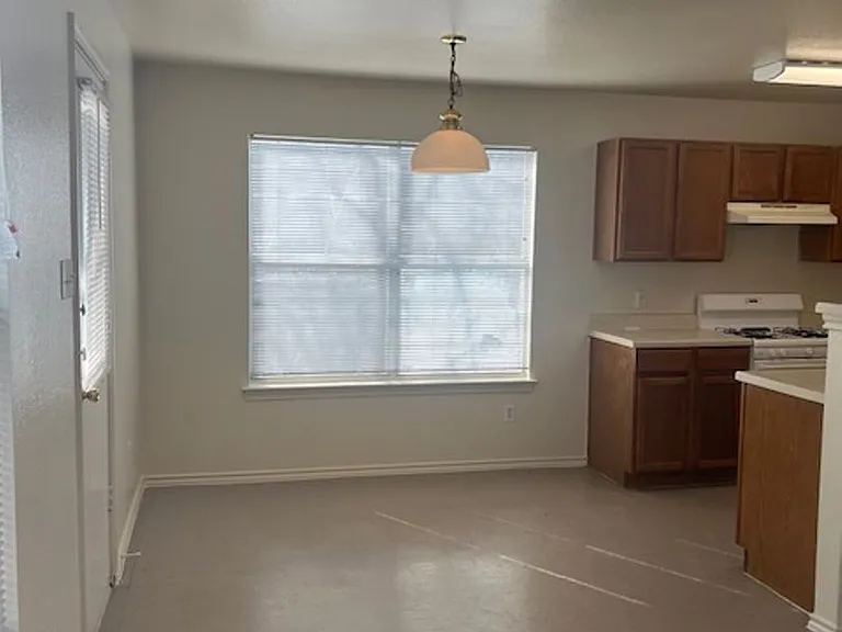 1105 Christopher Ave — Photo 13