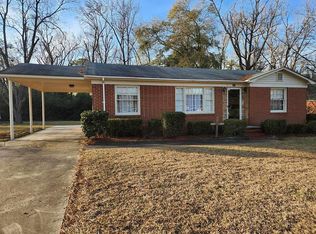 208 Country Club Rd, Dublin, GA 31021