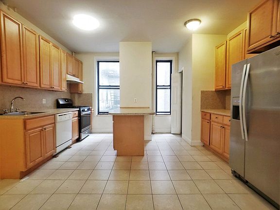 2nd image of 611 W 158th St APT 4C