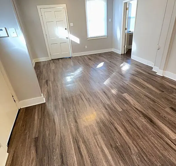 916 Crockett Pl — Photo 12