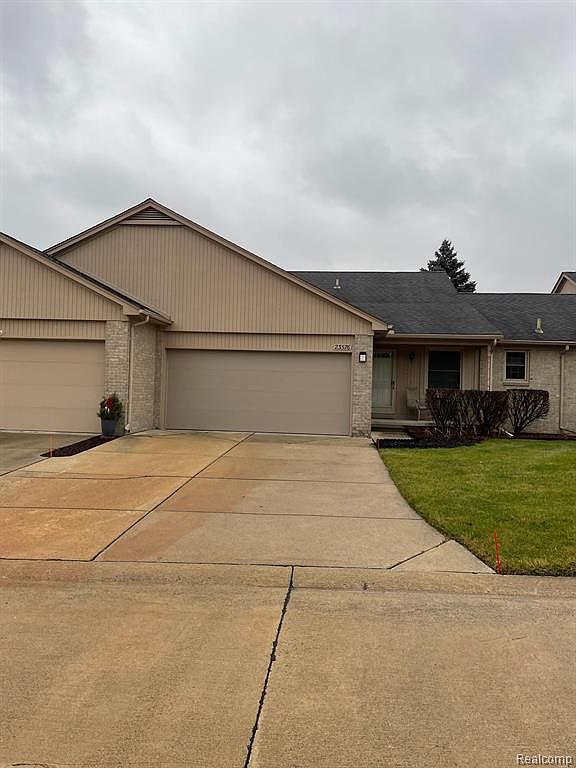 23576 Northport Dr, Clinton Township, MI 48036 Zillow