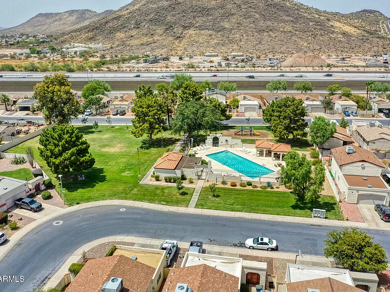 4760 W Wahalla Ln — Photo 44