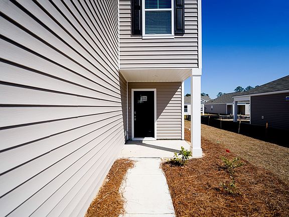 4th image of 112 Red Admiral Ln