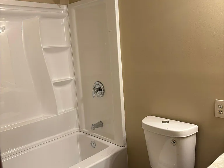 1701 Rose Garden Ln — Photo 5