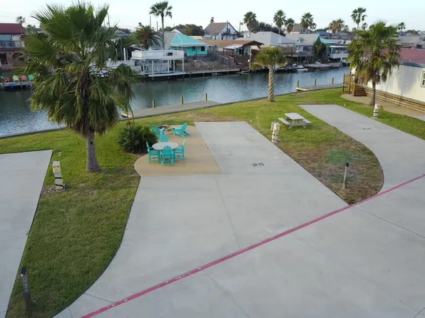 101 Caribbean Dr #25, Corpus Christi, TX 78418