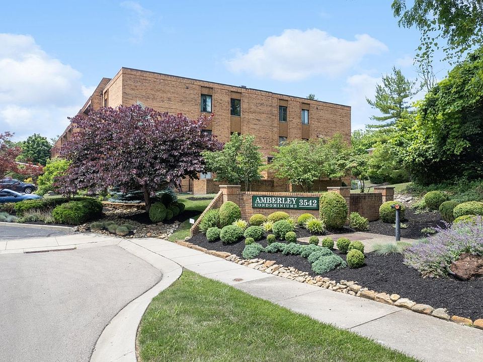 1st image of 3542 Amberacres Dr #304N