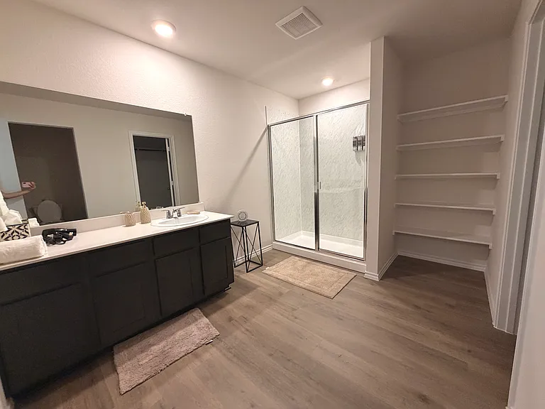 1320 Stuarts Forest Dr — Photo 7