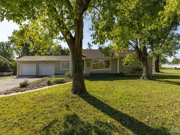 932 Scenic Dr, Herculaneum, MO 63048