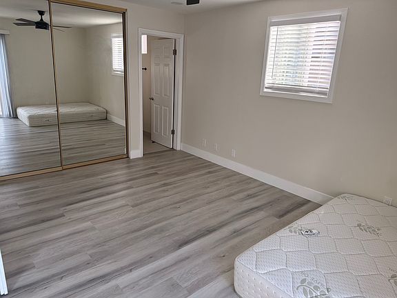 3rd image of 10753 El Silbido Ave