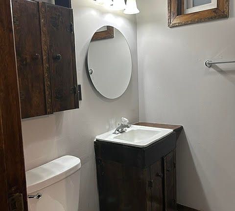 3rd image of 1650 W Barry Ave #1F
