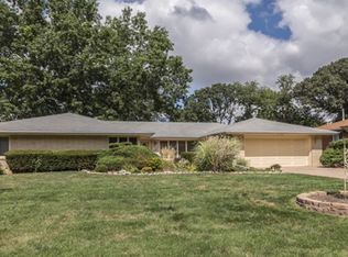 7015 Bellaire Ave, Windsor Heights, IA 50324