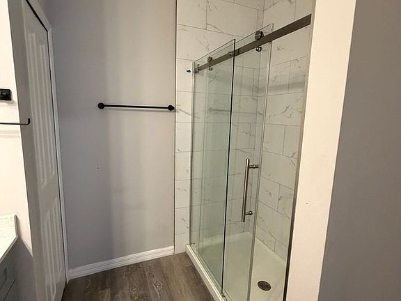 5th image of 4637 25th St SW