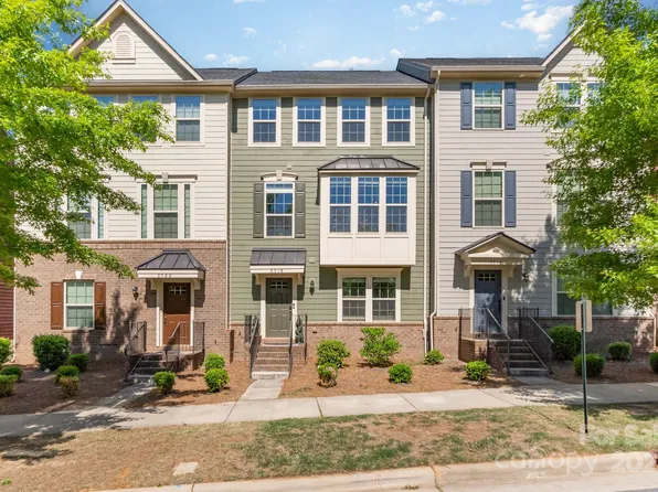 3718 Speer Blvd, Charlotte, NC 28217