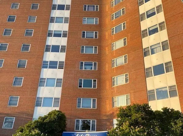 11850 Edgewater Dr APT 1003, Lakewood, OH 44107