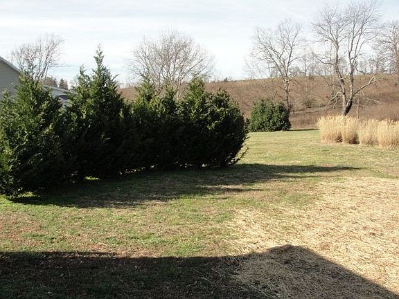 3rd image of 3134 Deerhaven Dr N