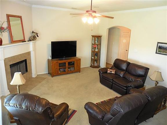 5th image of 318 Wintergreen Ct